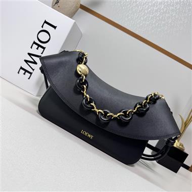 LOEWE   2025新款女生時尚包包 尺寸：26*18*13CM