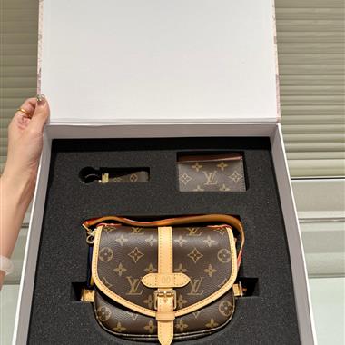 LOUIS VUITTON    2025新款女生時尚包包 尺寸：20*15CM
