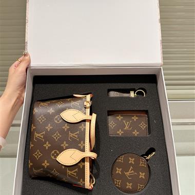 LOUIS VUITTON    2025新款女生時尚包包 尺寸：18*15CM