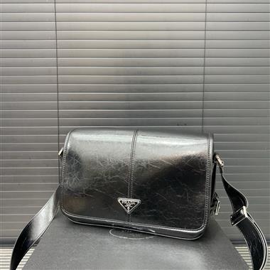 PRADA   2025新款男生時尚包包 尺寸：20*30CM
