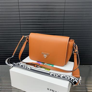 PRADA   2025新款男生時尚包包 尺寸：23*18CM