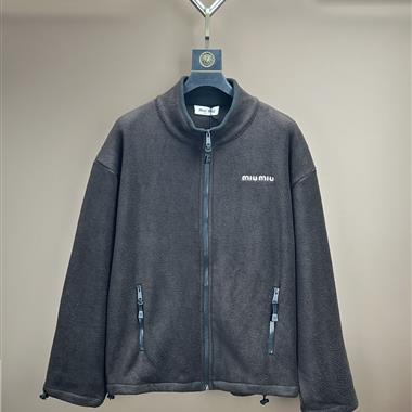 MIUMIU   2025秋冬新款風衣夾克外套  尺寸偏大