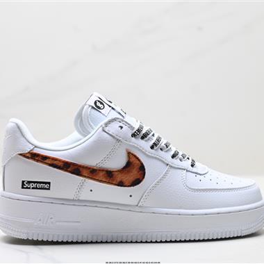 NIKE AIR FORCE 1‘07