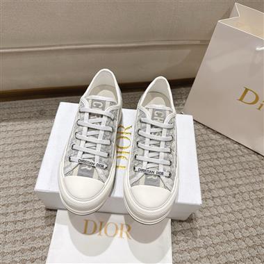 DIOR   2025新款女生休閒時尚鞋子