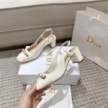 DIOR   2025新款女生休閒時尚鞋子