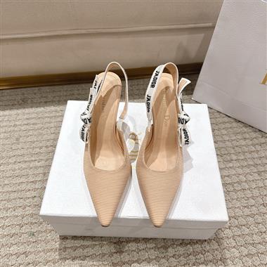 DIOR   2025新款女生休閒時尚鞋子