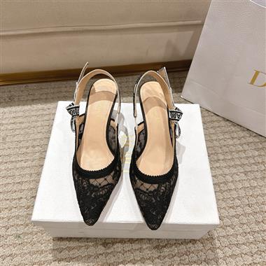 DIOR   2025新款女生休閒時尚鞋子