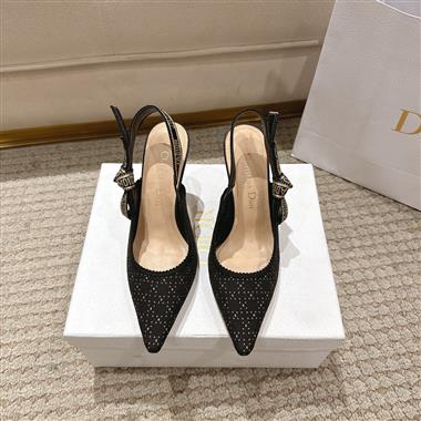 DIOR   2025新款女生休閒時尚鞋子