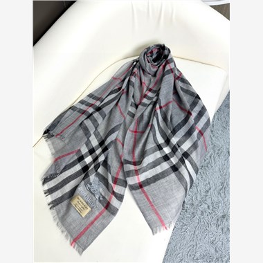 BURBERRY  2025秋冬新款時尚圍巾 尺寸：200-110