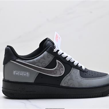 NIKE AIR FORCE 1‘07