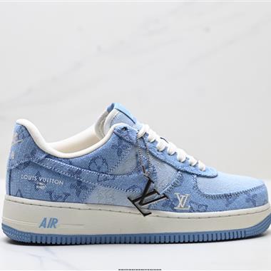 NIKE AIR FORCE 1‘07