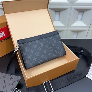 LOUIS VUITTON  2025新款男生時尚包包 尺寸:22*14CM
