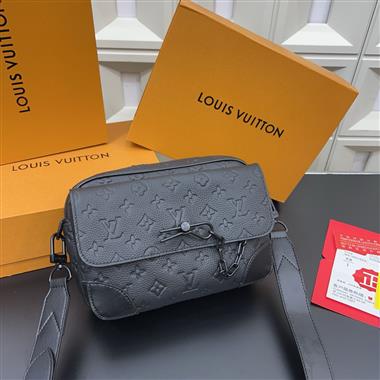 LOUIS VUITTON  2025新款男生時尚包包 尺寸:24*17CM