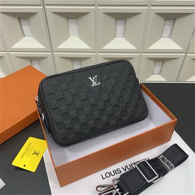 LOUIS VUITTON  2025新款男生時尚包包 尺寸:24*17CM