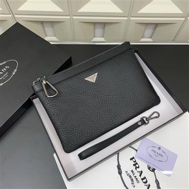 PRADA    2025新款男生時尚包包 尺寸:26*18CM