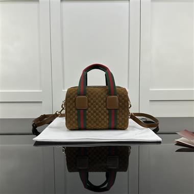 GUCCI    2025新款女生時尚包包 尺寸:20*13*13CM