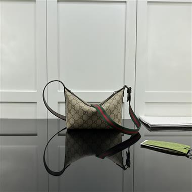 GUCCI    2025新款女生時尚包包 尺寸:26*15*10CM