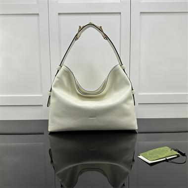 GUCCI    2025新款女生時尚包包 尺寸:26*15*11CM