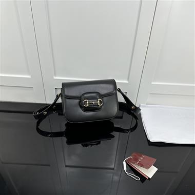 GUCCI    2025新款女生時尚包包 尺寸：19.5*15*9CM