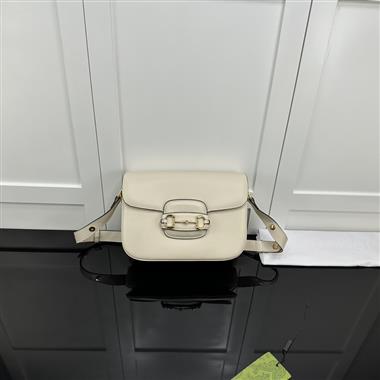 GUCCI    2025新款女生時尚包包 尺寸：26*17.5*10CM