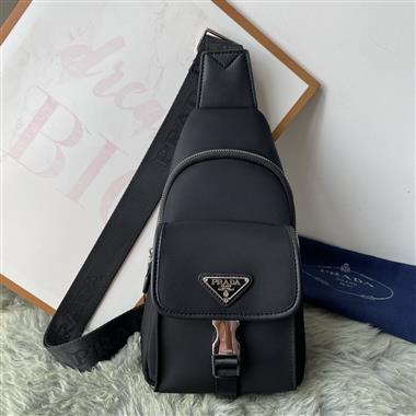 PRADA   2025新款男生時尚包包 尺寸:30×17×5.5CM