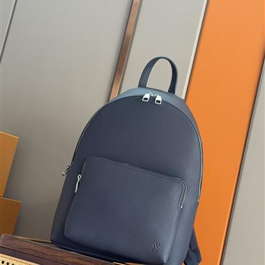 LOUIS VUITTON   2025新款男生時尚包包 尺寸:42 x 19 x 32CM