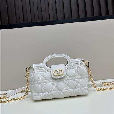 DIOR   2025新款女生時尚包包 尺寸:18.5x 13x8.5CM