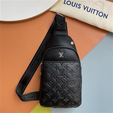 LOUIS VUITTON   2025新款男生時尚包包 尺寸:30×17×5CM