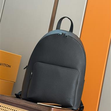 LOUIS VUITTON    2025新款男生時尚包包 尺寸:42 x 19 x 32CM