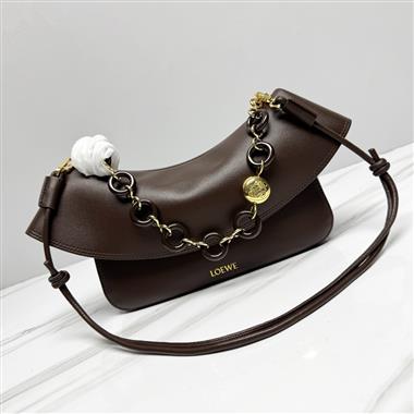 LOEWE   2025新款女生時尚包包 尺寸：26x13x18CM