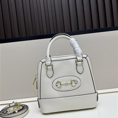 GUCCI   2025新款女生時尚包包 尺寸:20*19.5*7.5CM