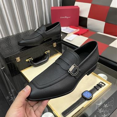 Ferragamo   2025新款男生休閒時尚鞋子