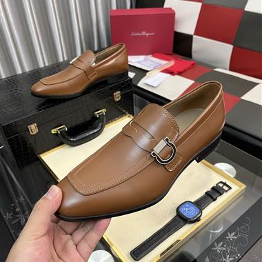 Ferragamo   2025新款男生休閒時尚鞋子