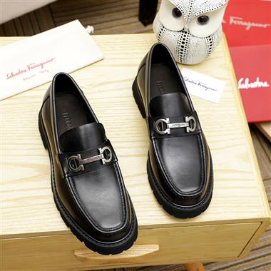 Ferragamo   2025新款男生休閒時尚鞋子