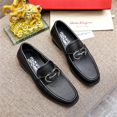 Ferragamo   2025新款男生休閒時尚鞋子