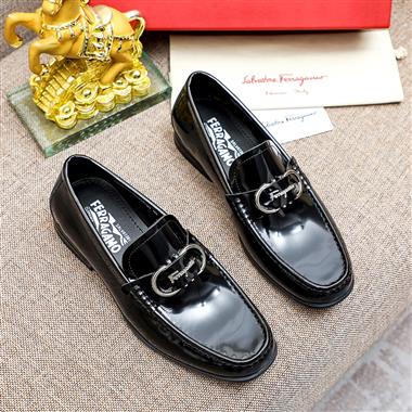 Ferragamo   2025新款男生休閒時尚鞋子