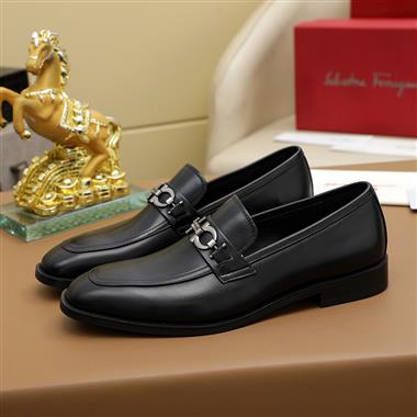 Ferragamo   2025新款男生休閒時尚鞋子