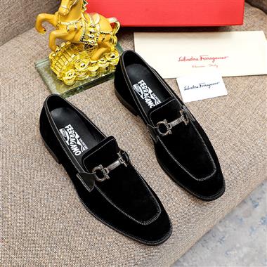 Ferragamo   2025新款男生休閒時尚鞋子