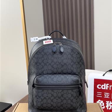 COACH  2025新款男生時尚包包 尺寸：34*45*13CM