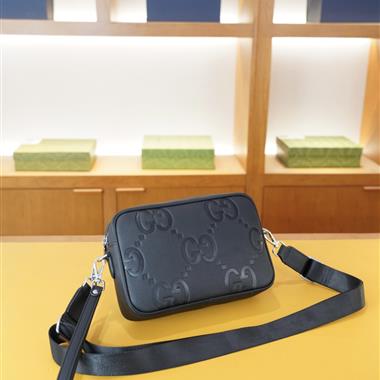 GUCCI   2025新款男生時尚包包 尺寸：23x15x6CM
