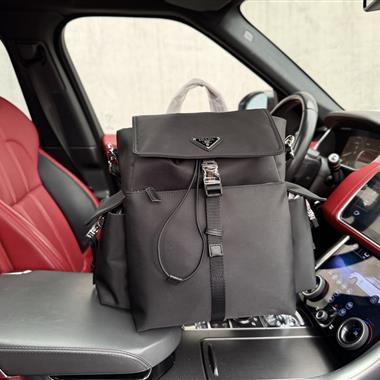 PRADA   2025新款男生時尚包包 尺寸：39x36x21CM