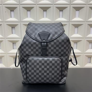 LOUIS VUITTON    2025新款男生時尚包包 尺寸：32*40CM