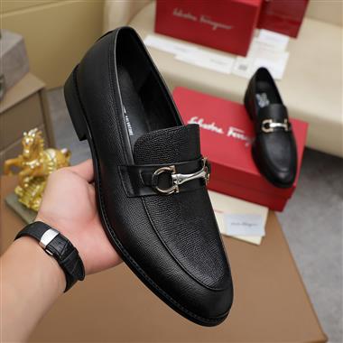 Ferragamo   2025新款男生休閒時尚鞋子