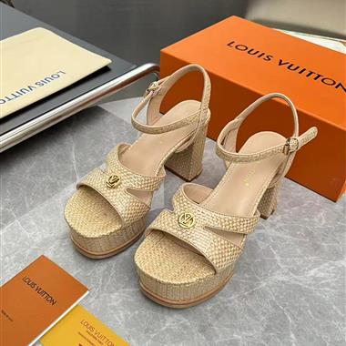 Louis Vuitton   2025新款女生休閒時尚鞋子