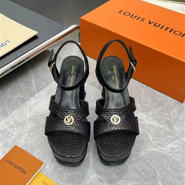 Louis Vuitton   2025新款女生休閒時尚鞋子