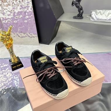 MIUMIU  2026新款女生休閒時尚鞋子