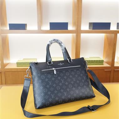 LOUIS VUITTON    2026新款男生時尚皮夾 尺寸：38x28x5CM