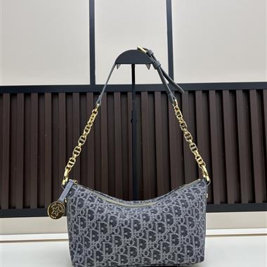 DIOR   2025新款女生時尚包包   尺寸：28.5 x 14.5 x 10CM