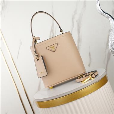 PRADA   2025新款女生時尚包包   尺寸：23*23*13CM