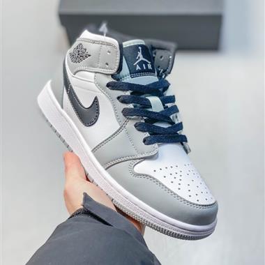 Nike Jordan Air Jordan 1 Mid 復古籃球鞋